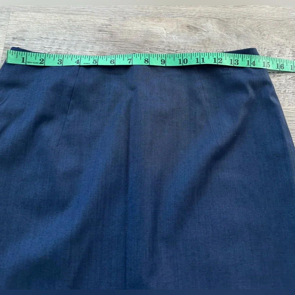 Boss Hugo Boss Vilina1 pencil skirt, size 6. An elegant skirt made from